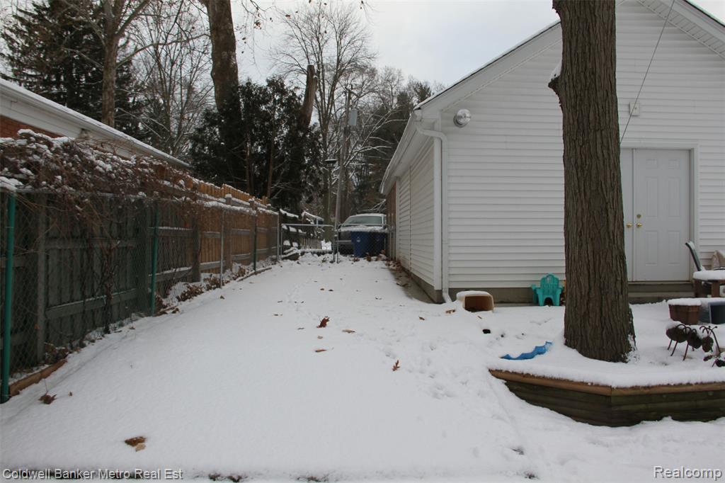 4092 Woodstock Road Waterford, MI 48328 - Photo 32 of 63