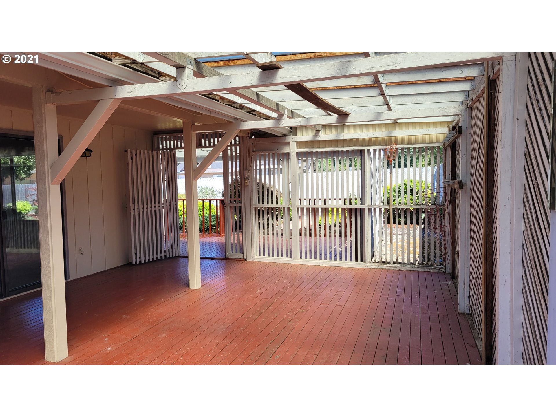 2275 South Bertelsen Road Eugene, OR 97405 - Photo 13 of 30 Gallery Image 13