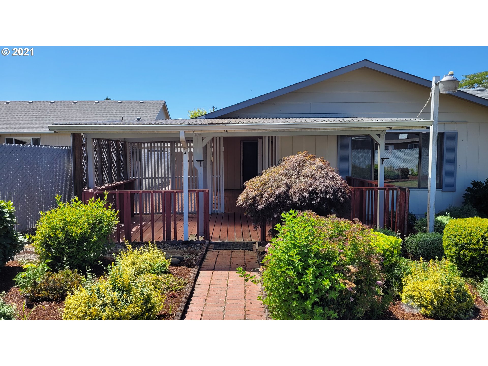 2275 South Bertelsen Road Eugene, OR 97405 - Photo 10 of 30 Gallery Image 10