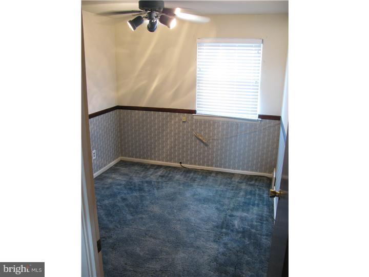 12462 Balston Road Philadelphia, PA 19154 - Photo 11 of 22 Bedroom 3