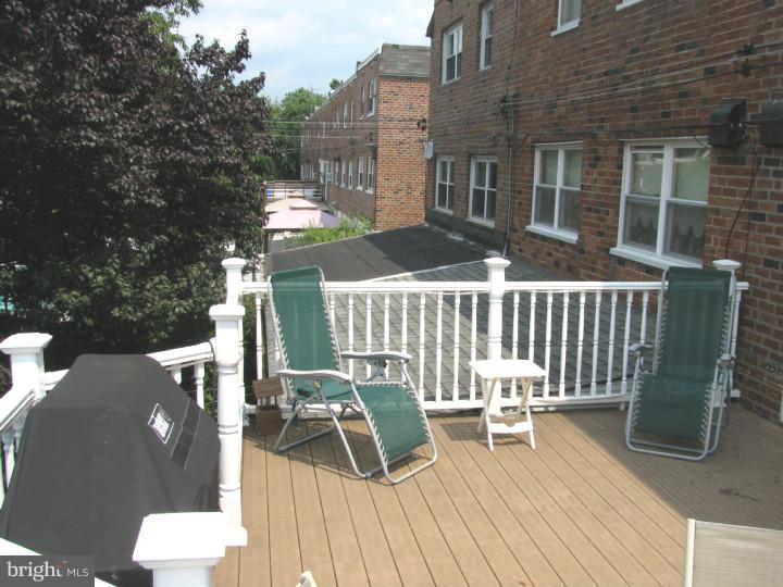 12462 Balston Road Philadelphia, PA 19154 - Photo 17 of 22 Deck