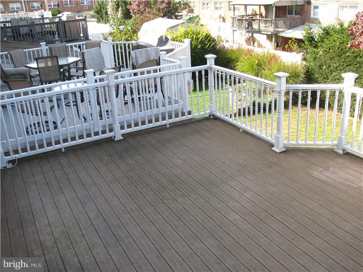 12462 Balston Road Philadelphia, PA 19154 - Photo 22 of 22 Deck