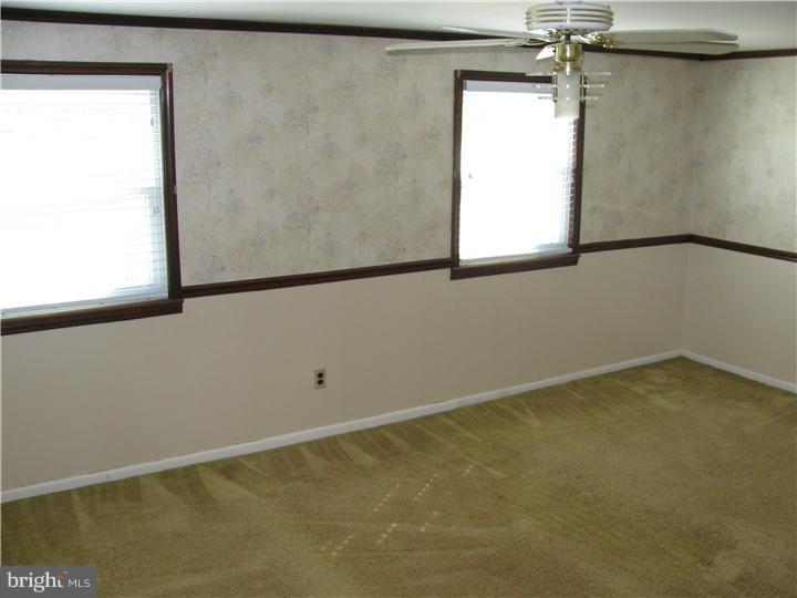 12462 Balston Road Philadelphia, PA 19154 - Photo 9 of 22 Master Bedroom