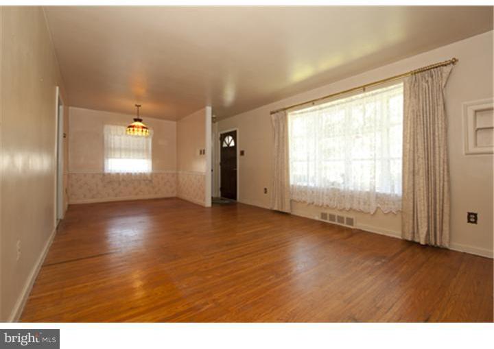 115 Brookhill Road Newtown Square, PA 19073 - Photo 3 of 15