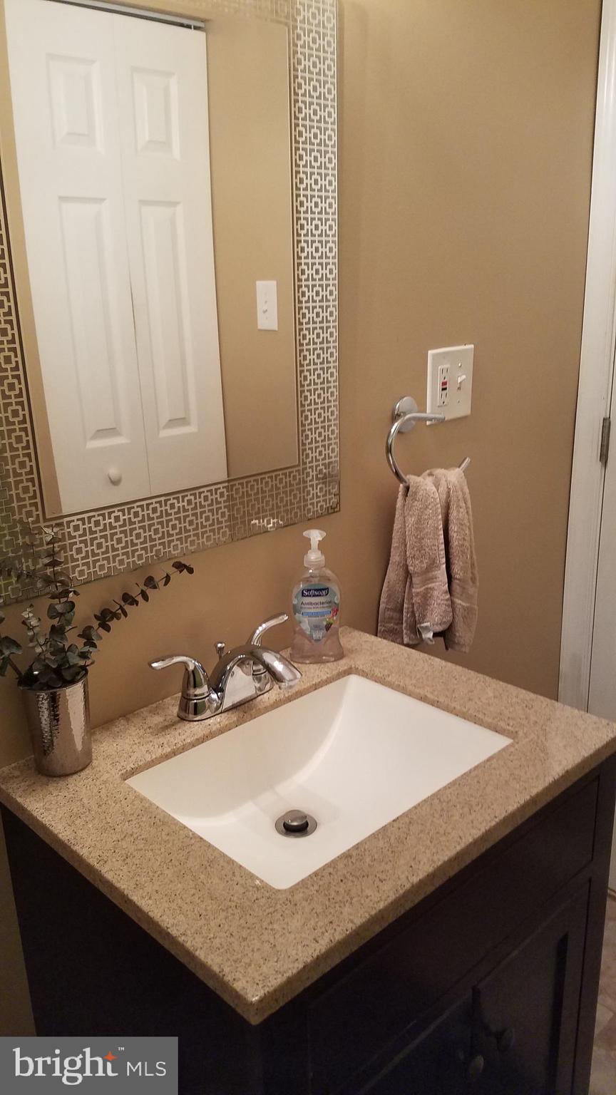 3163 Jeffland Road Baltimore, MD 21244 - Photo 11 of 25 1st Level Full Bath w/linen closet