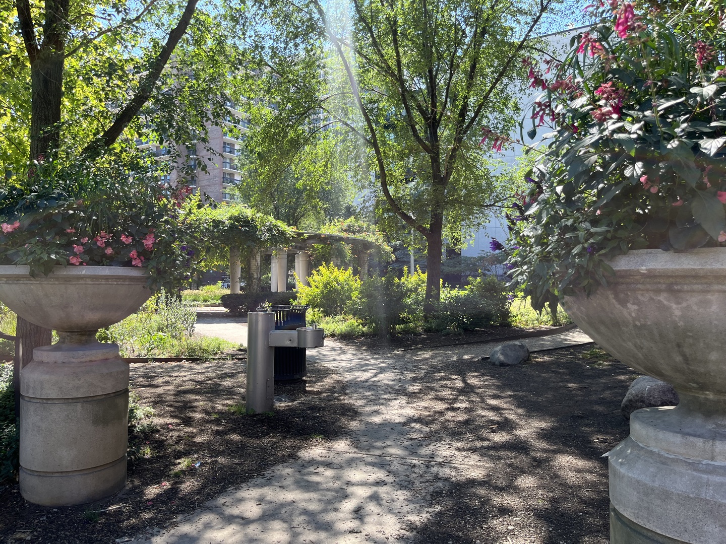 6007 North Sheridan Road, Unit 31F Chicago, IL 60660 - Photo 42 of 43