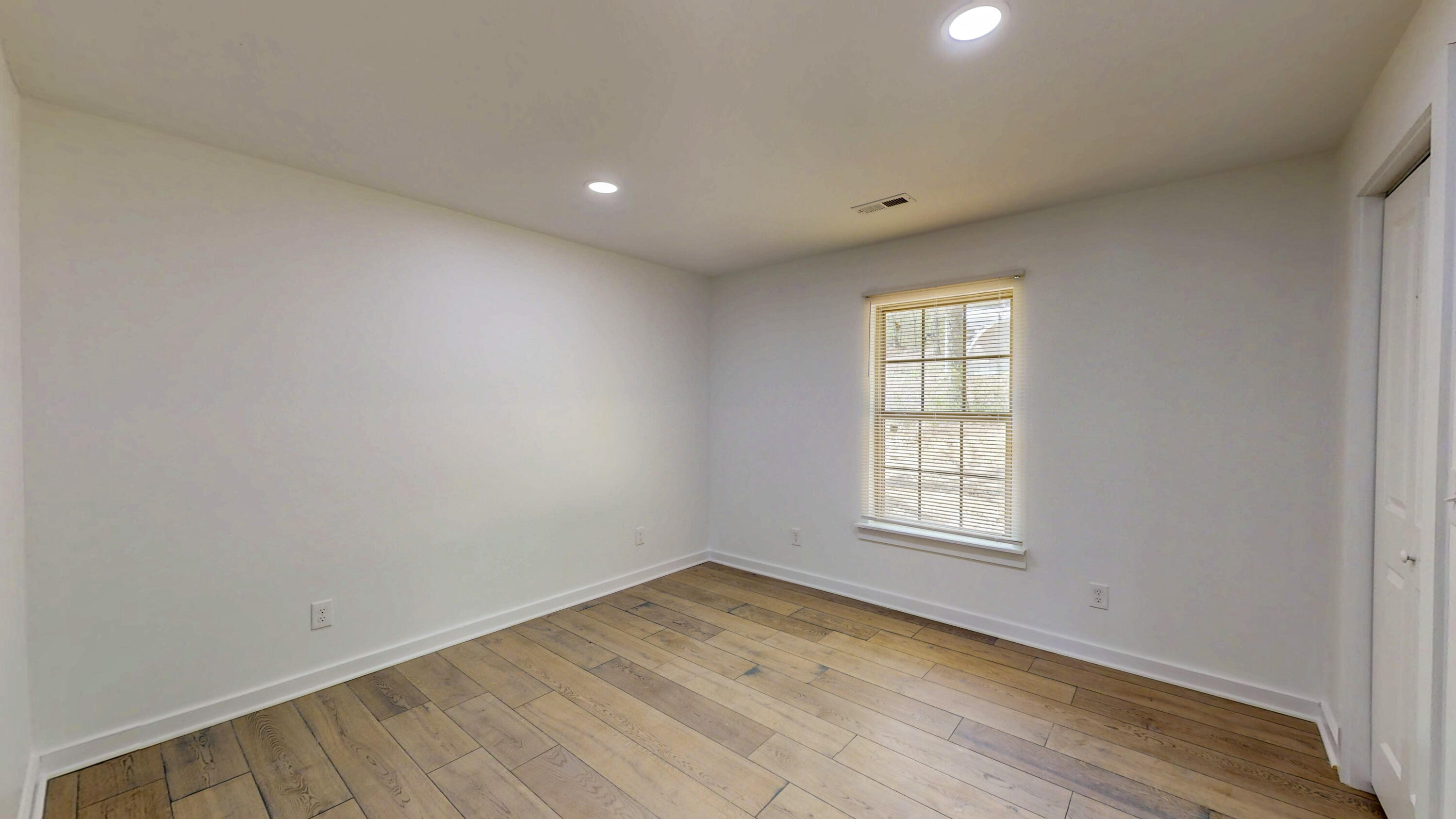 234 Johnson Road Soddy Daisy, TN 37379 - Photo 28 of 46 28-234-Johnson-Rd-04142025_195313