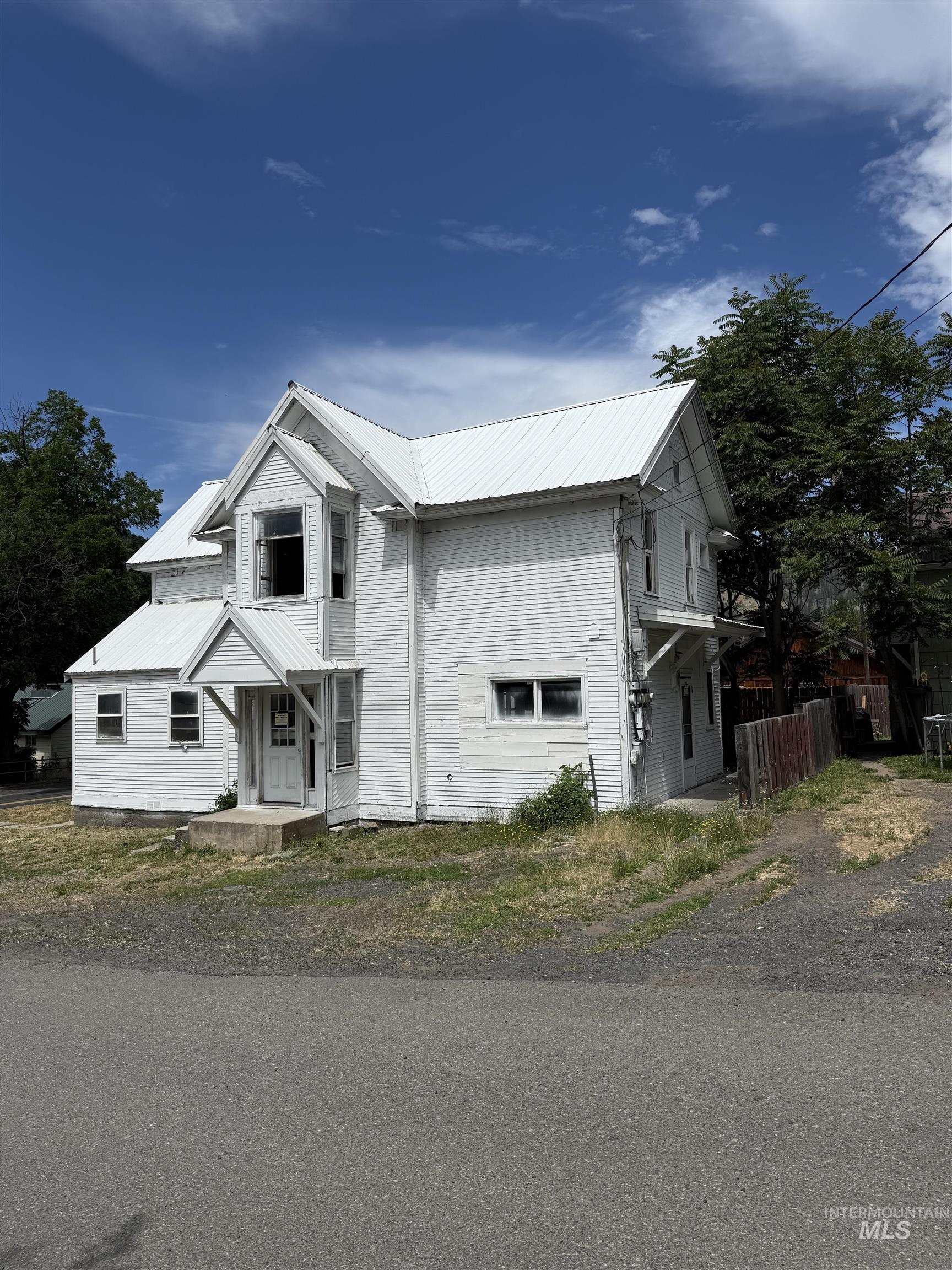 704 Riverside Avenue Orofino, ID 83544 - Photo 2 of 23