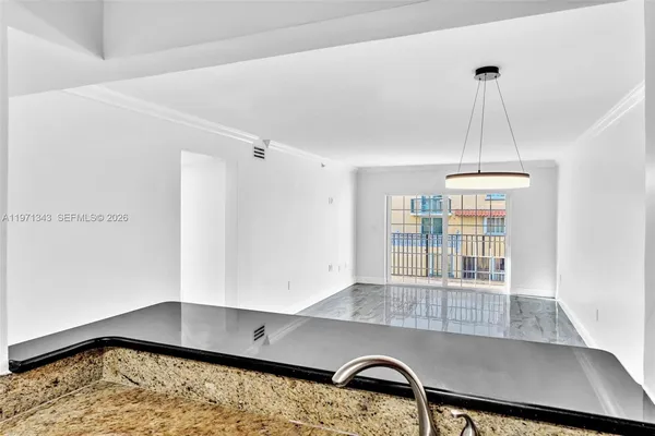 $3,500 | 8900 Collins Avenue, Unit 304, Surfside, FL 33154