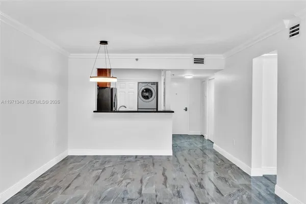 $3,500 | 8900 Collins Avenue, Unit 304, Surfside, FL 33154