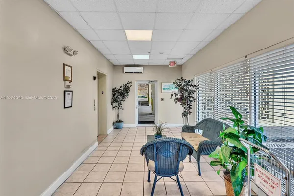 $3,500 | 8900 Collins Avenue, Unit 304, Surfside, FL 33154