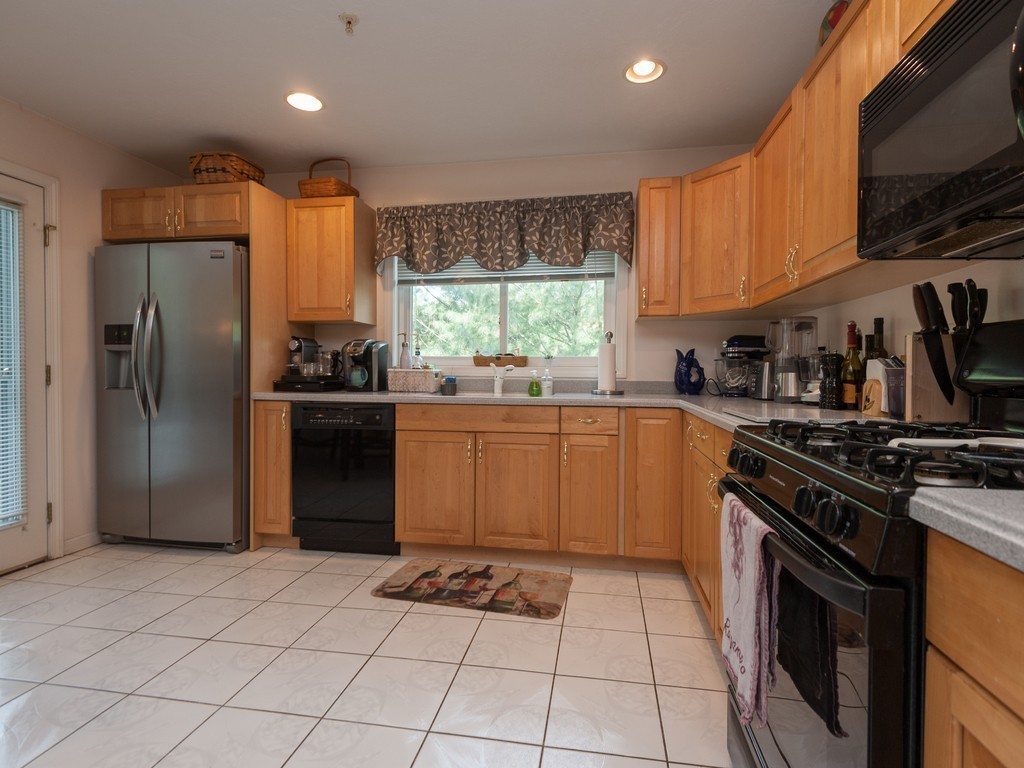 2704 Maple Brook Road, Unit 2704 Bellingham, MA 02019 - Photo 3 of 21 Gallery Image 3