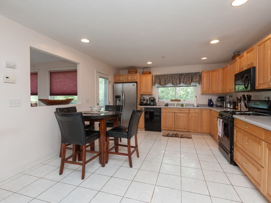 2704 Maple Brook Road, Unit 2704 Bellingham, MA 02019 - Photo 5 of 21 Gallery Image 5
