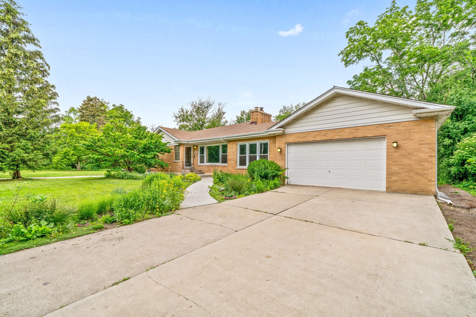 2130 Cedar Road Homewood, IL 60430 - Photo 2 of 37