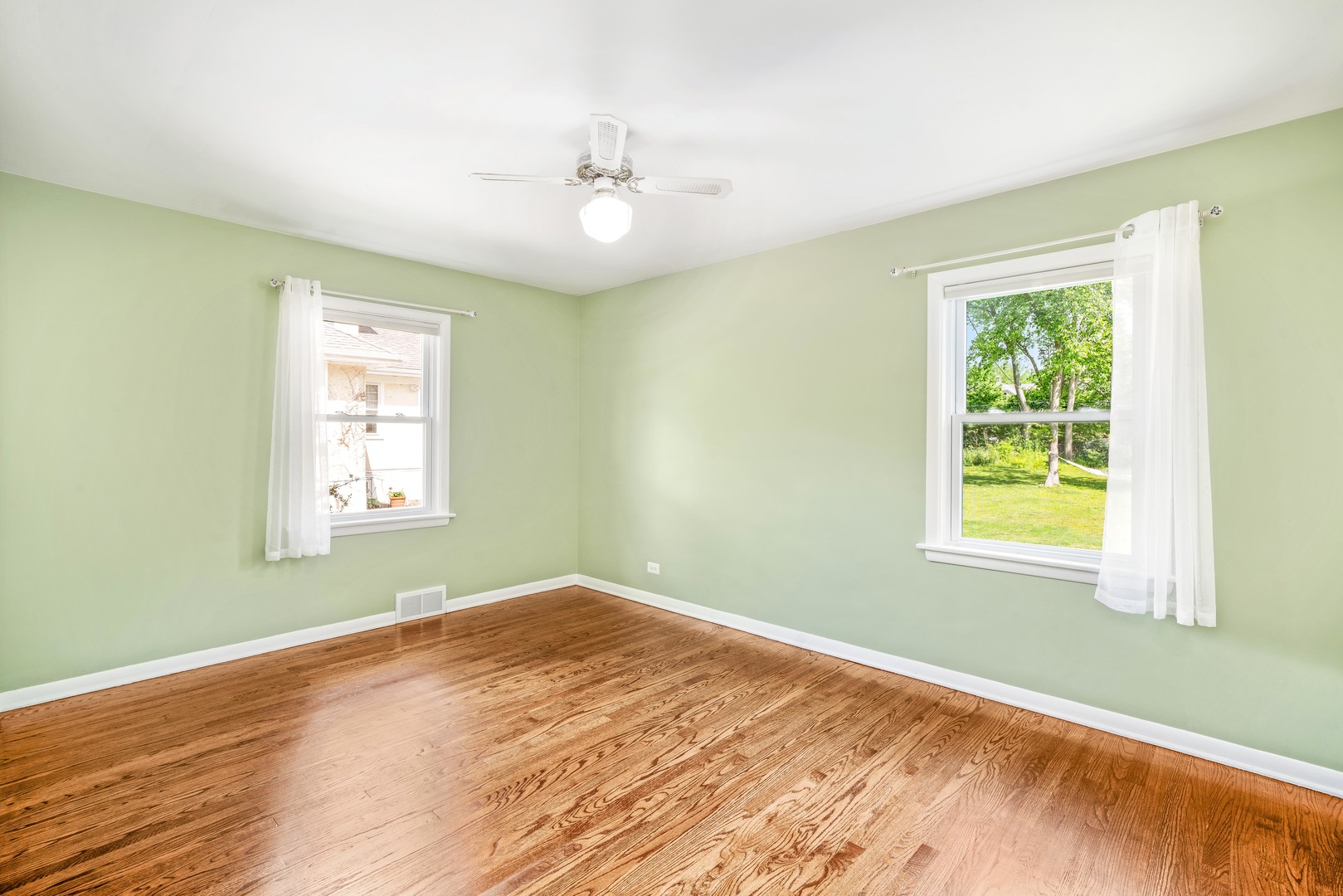 2130 Cedar Road Homewood, IL 60430 - Photo 13 of 37