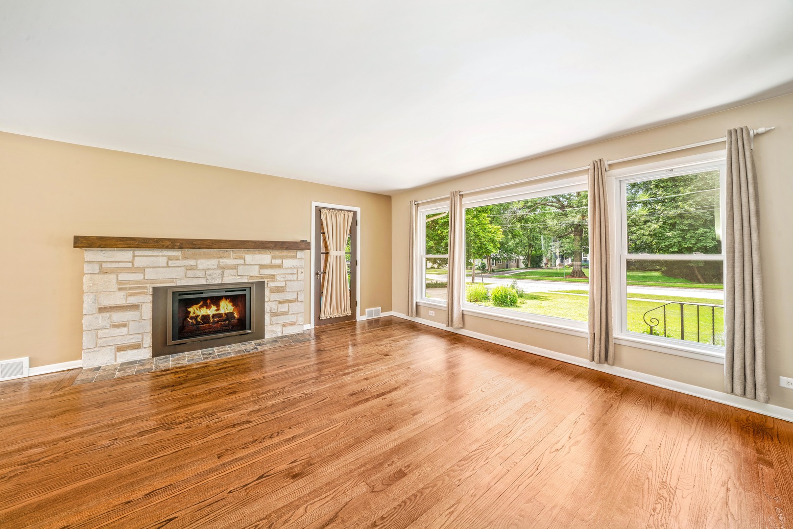 2130 Cedar Road Homewood, IL 60430 - Photo 4 of 37
