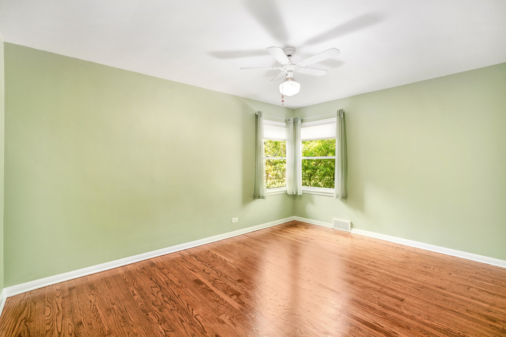2130 Cedar Road Homewood, IL 60430 - Photo 8 of 37