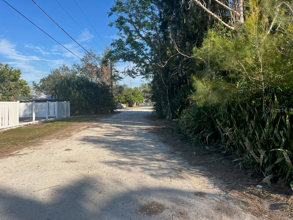 4122 North Lockwood Ridge Road Sarasota, FL 34235 - Photo 2 of 6 a view of a backyard