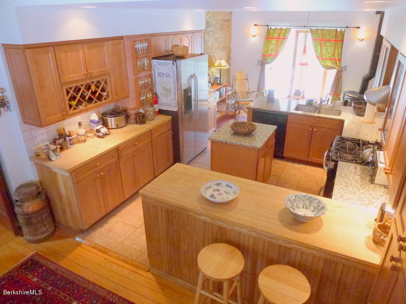 1213 Green River Road Williamstown, MA 01267 - Photo 12 of 46 L1080022