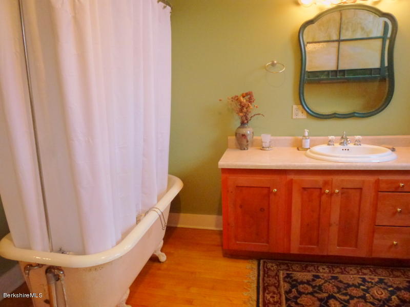 1213 Green River Road Williamstown, MA 01267 - Photo 20 of 46 L1080035