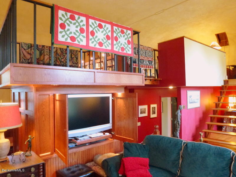 1213 Green River Road Williamstown, MA 01267 - Photo 23 of 46 L1080042