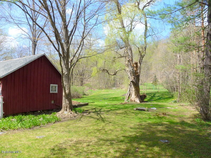 1213 Green River Road Williamstown, MA 01267 - Photo 8 of 46 L1080013