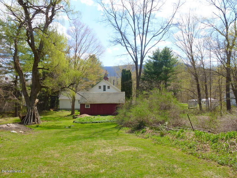 1213 Green River Road Williamstown, MA 01267 - Photo 9 of 46 L1080015