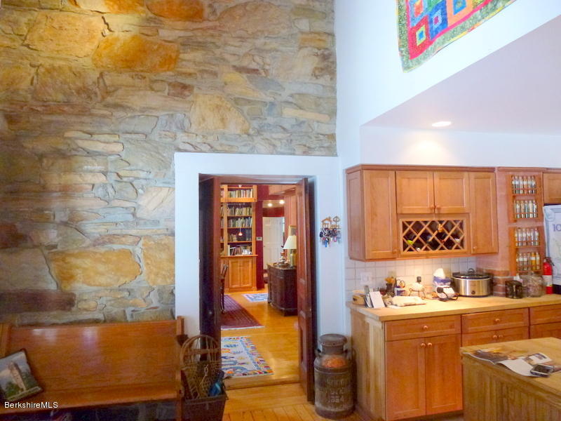 1213 Green River Road Williamstown, MA 01267 - Photo 10 of 46 L1080020
