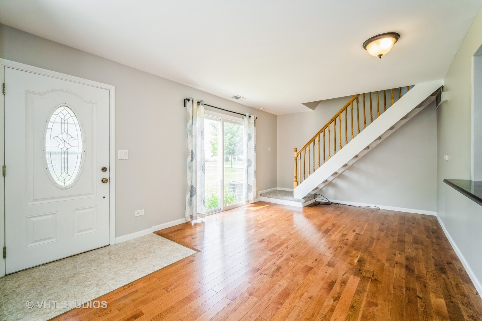 1317 Fall Court Wheeling, IL 60090 - Photo 4 of 12