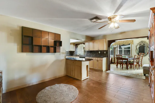 $899,900 | 10868 Larch Court, Palm Beach Gardens, FL 33418