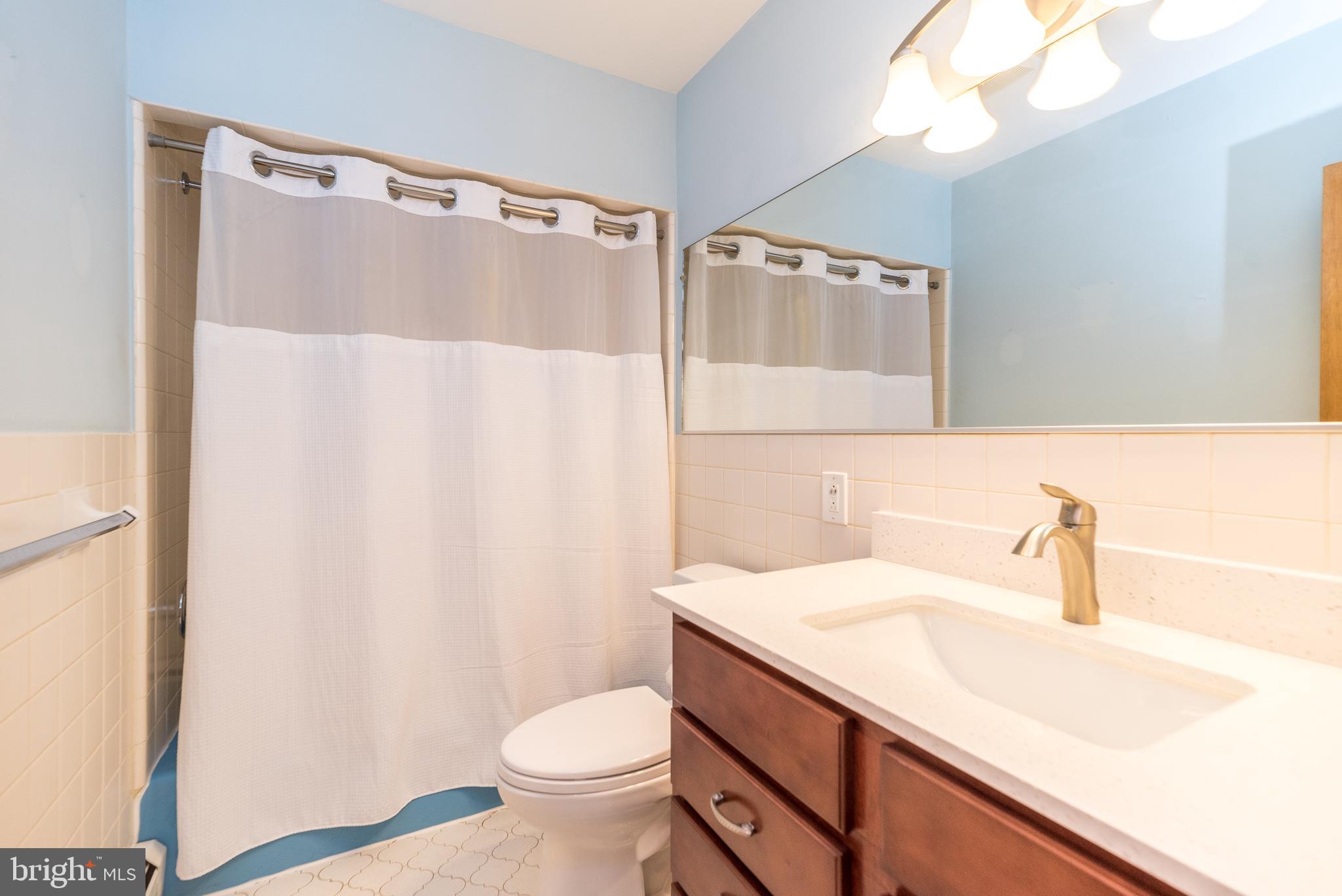 1624 Dogwood Road Flourtown, PA 19031 - Photo 16 of 22 Updated hall bath with quartz vanity.