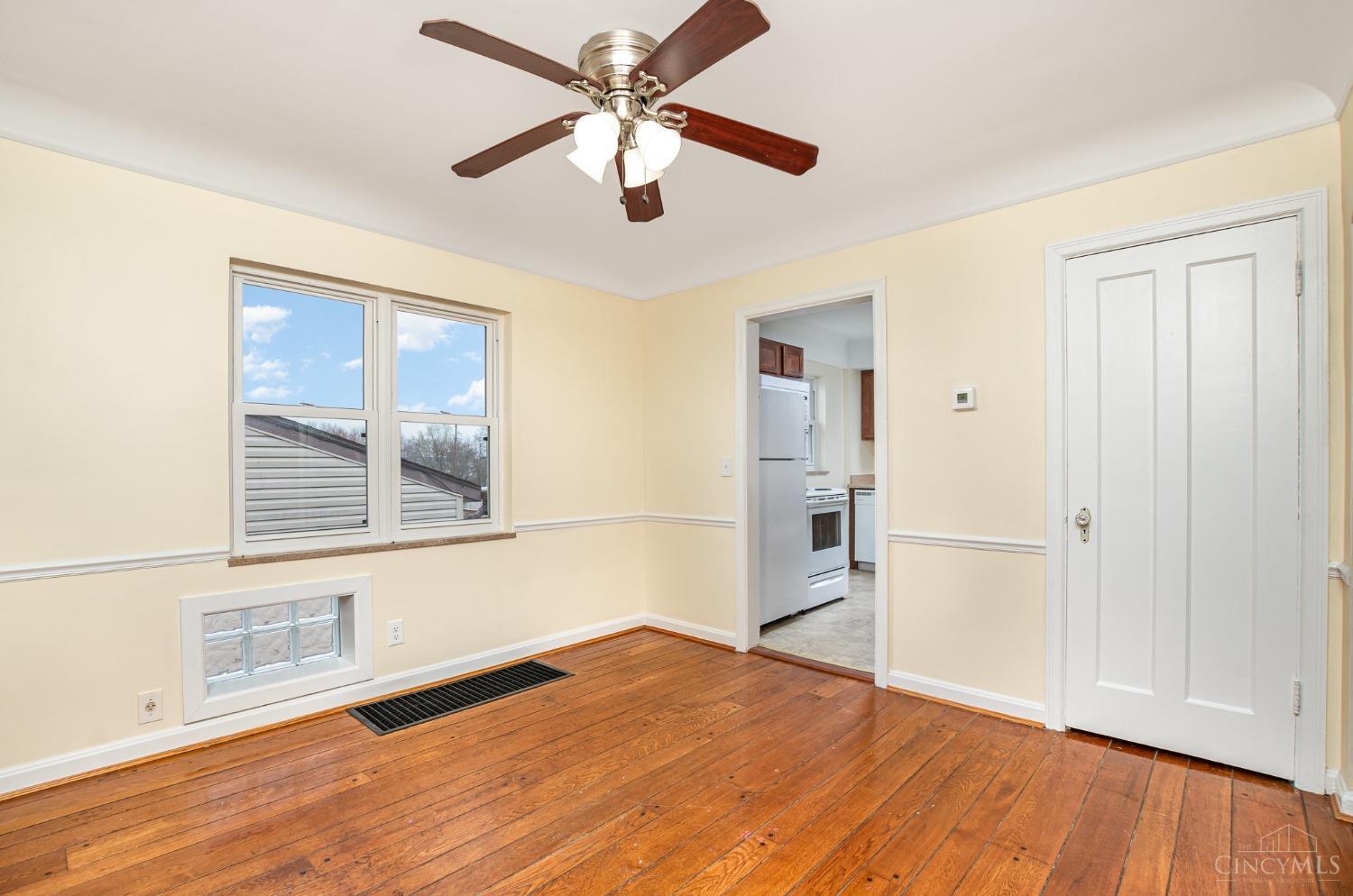 4368 North Bend Road Cincinnati, OH 45211 - Photo 5 of 18 Gallery Image 5