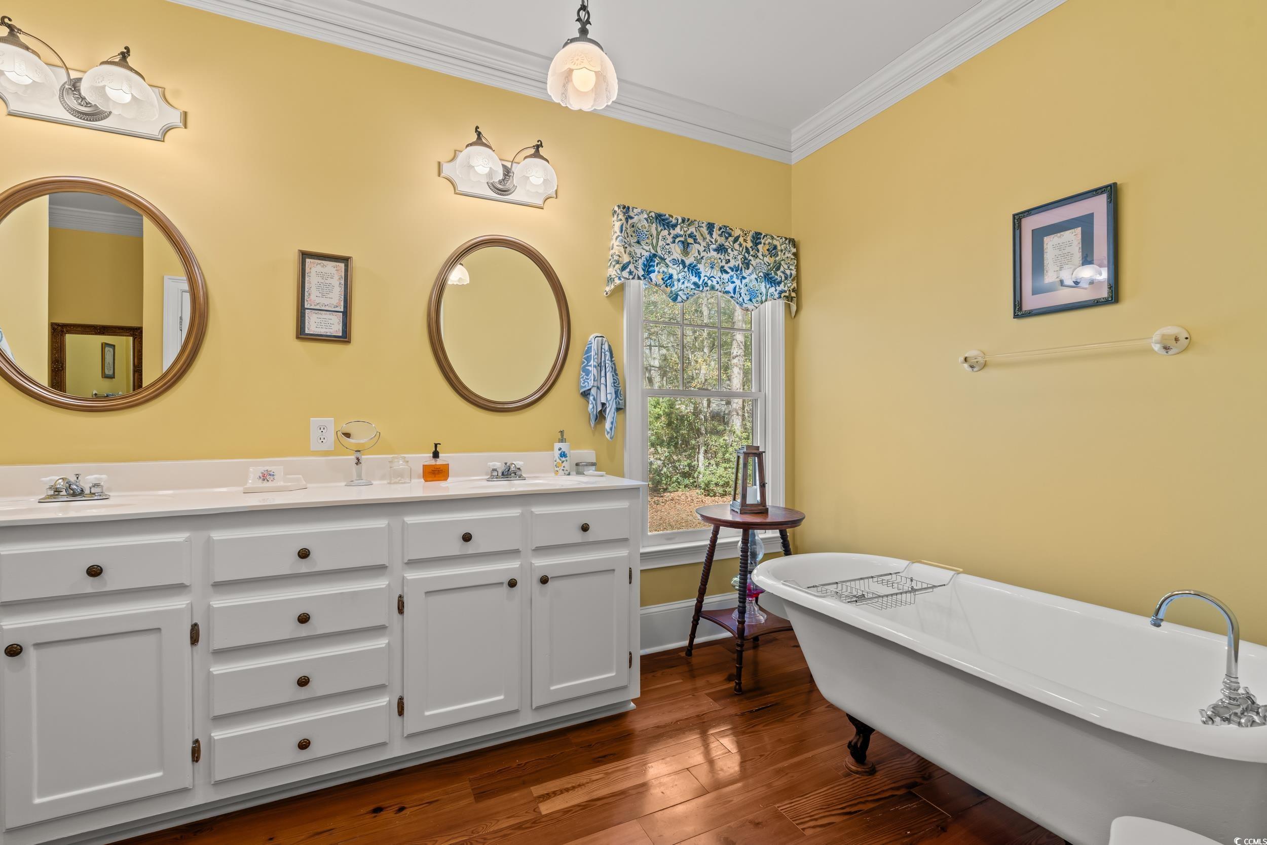 246 County Rd S-22-656 Murrells Inlet, SC 29576 - Photo 20 of 39 Full bathroom with a freestanding, clawfoot tub, o
