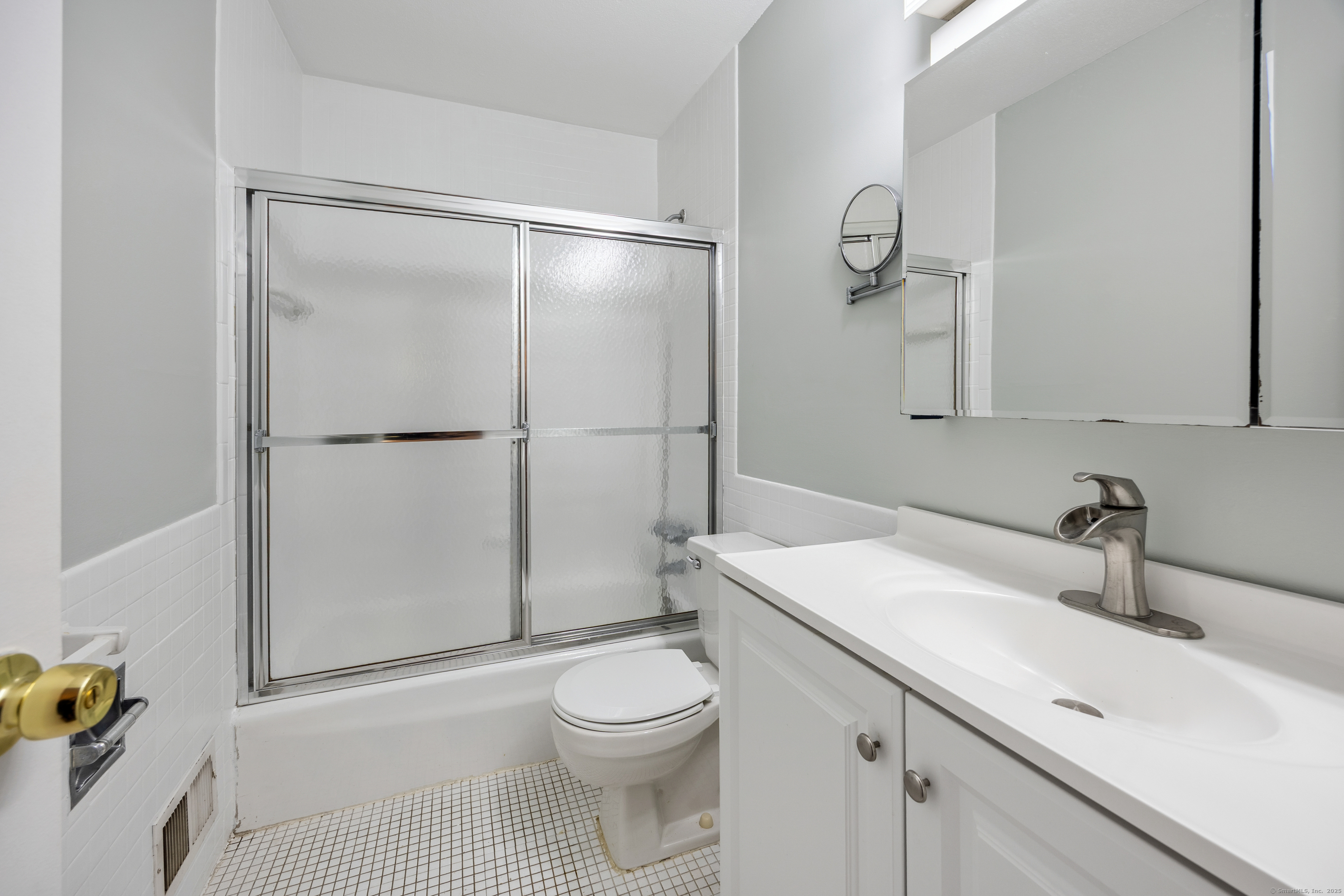 109 Florence Road, Unit A Branford, CT 06405 - Photo 21 of 26