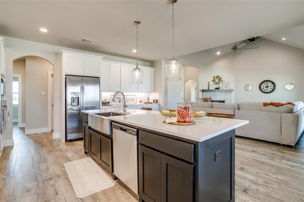 112 Rocky Top Rnch Lane Azle, TX 76020 - Photo 15 of 32