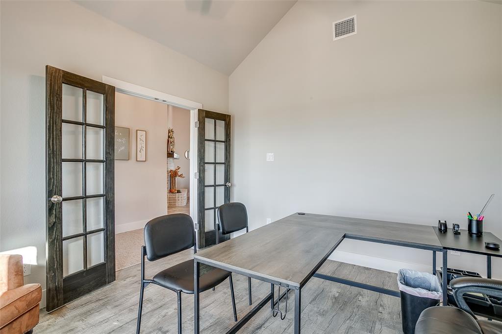 112 Rocky Top Rnch Lane Azle, TX 76020 - Photo 7 of 32