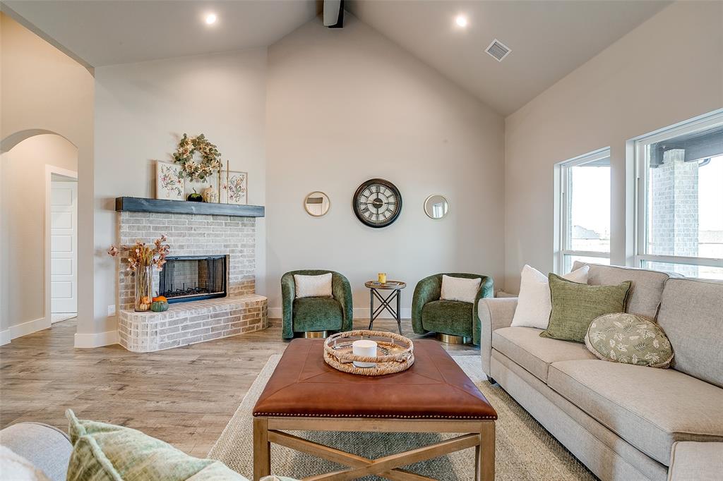 112 Rocky Top Rnch Lane Azle, TX 76020 - Photo 9 of 32