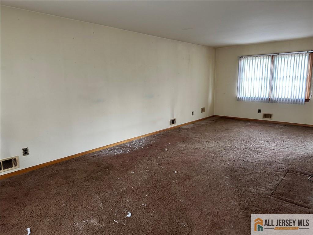 124 Dunbar Avenue Fords, NJ 08863 - Photo 6 of 12