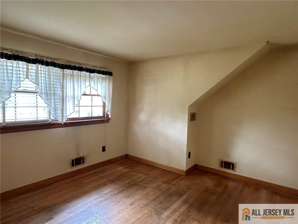 124 Dunbar Avenue Fords, NJ 08863 - Photo 8 of 12
