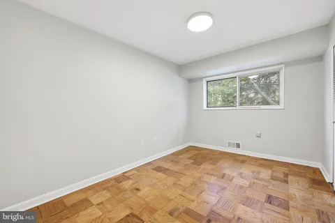 $355,000 | 10643 Weymouth Street, Unit 101, Bethesda, MD 20814