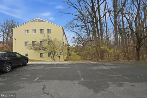 $355,000 | 10643 Weymouth Street, Unit 101, Bethesda, MD 20814