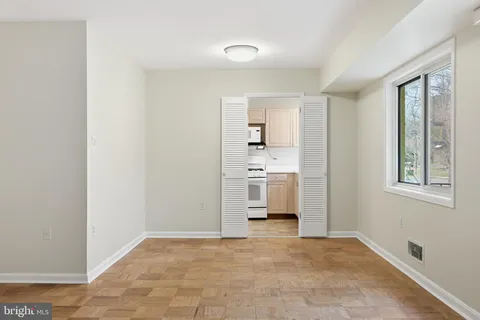 $355,000 | 10643 Weymouth Street, Unit 101, Bethesda, MD 20814