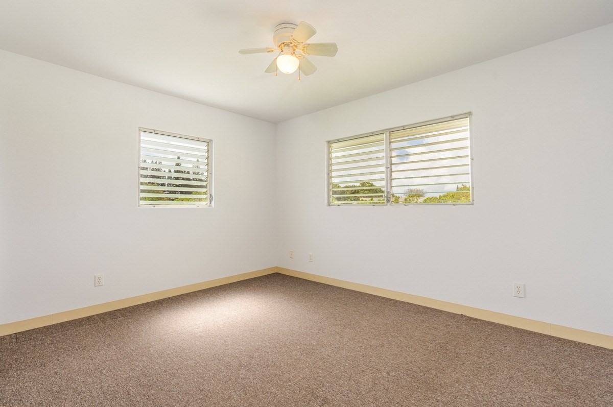 6363 A Puupilo Road Kapaa, HI 96746 - Photo 12 of 19 an empty room with a window
