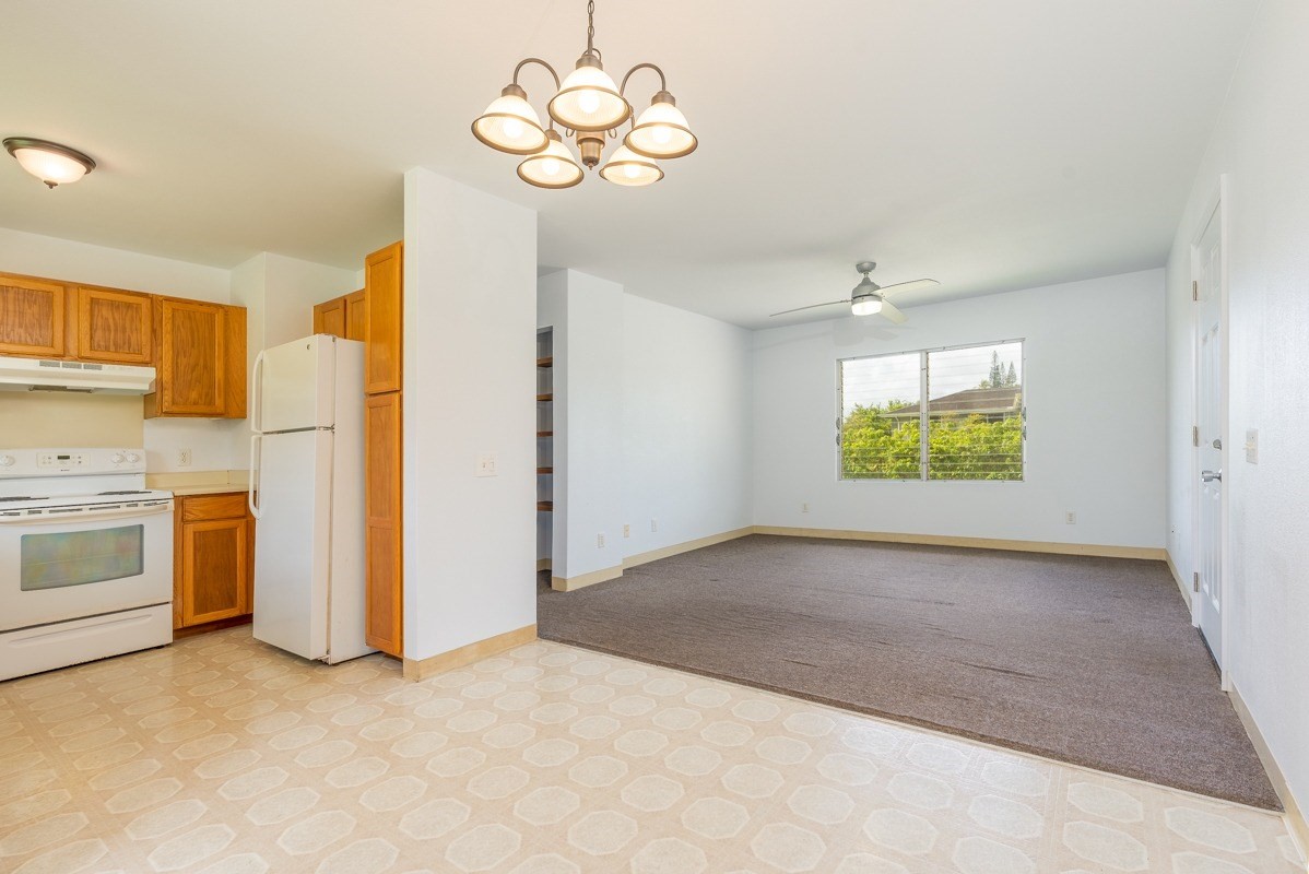 6363 A Puupilo Road Kapaa, HI 96746 - Photo 6 of 19 a view of an empty room with a kitchen