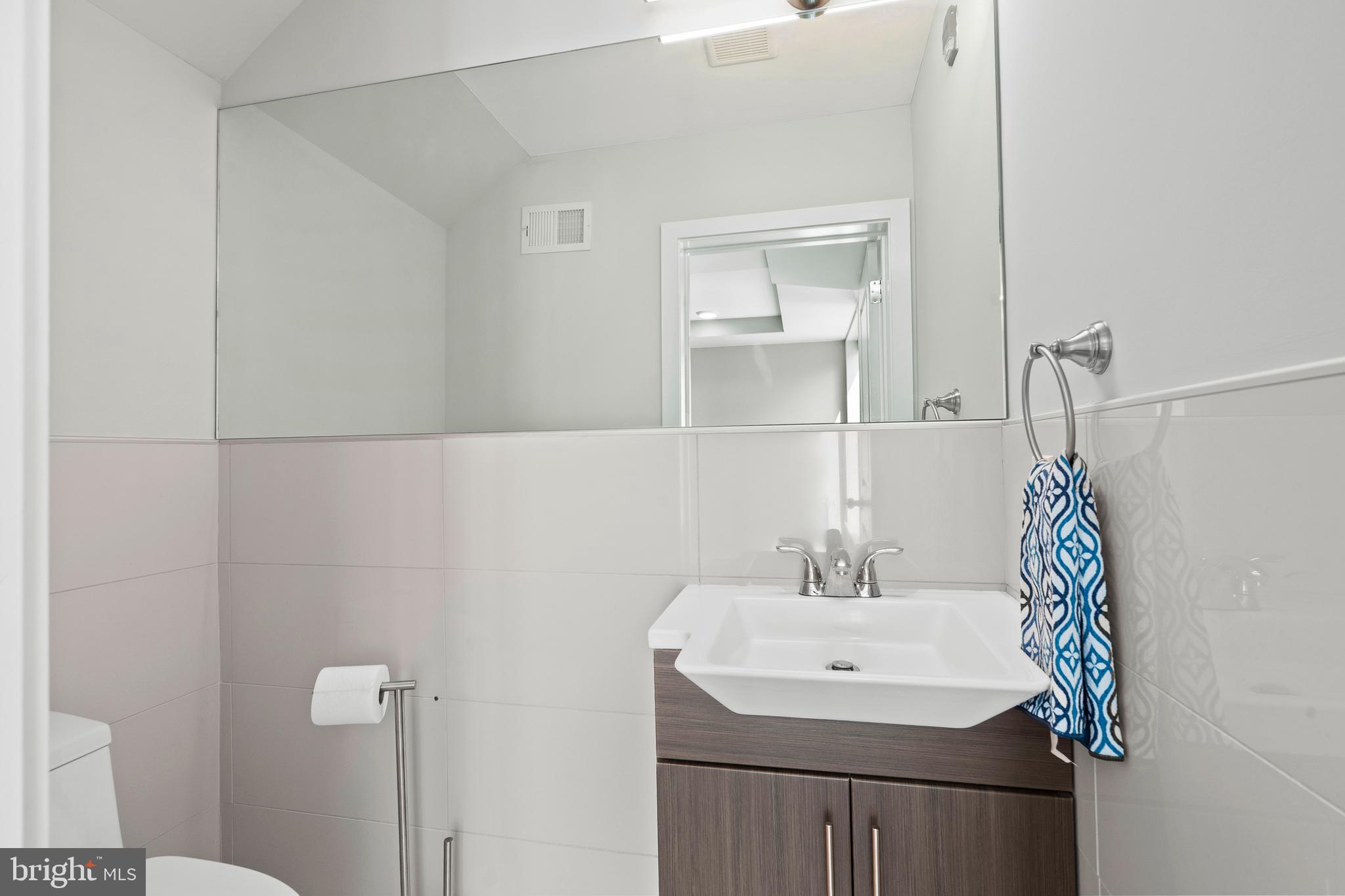 1640 North 2nd Street, Unit 2 Philadelphia, PA 19122 - Photo 12 of 27