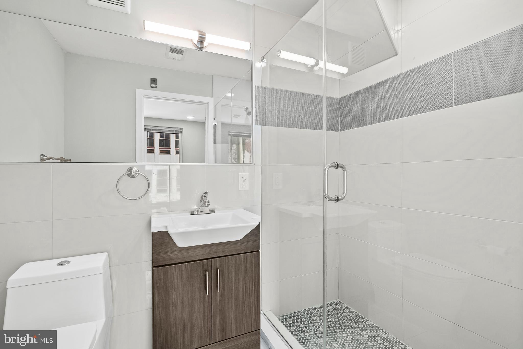 1640 North 2nd Street, Unit 2 Philadelphia, PA 19122 - Photo 24 of 27