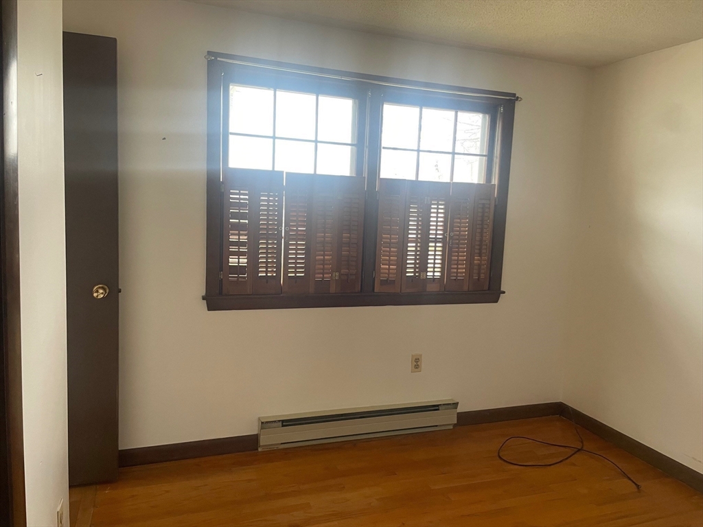 25 Piper Cross Road West Springfield, MA 01089 - Photo 11 of 20