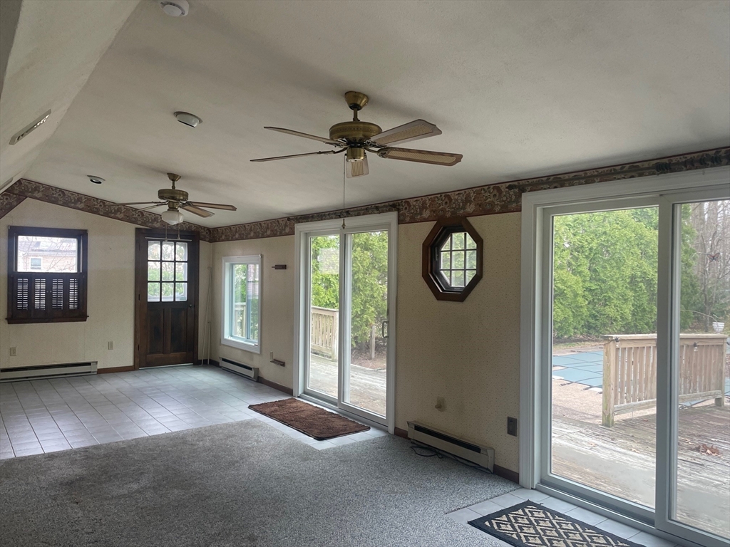 25 Piper Cross Road West Springfield, MA 01089 - Photo 5 of 20