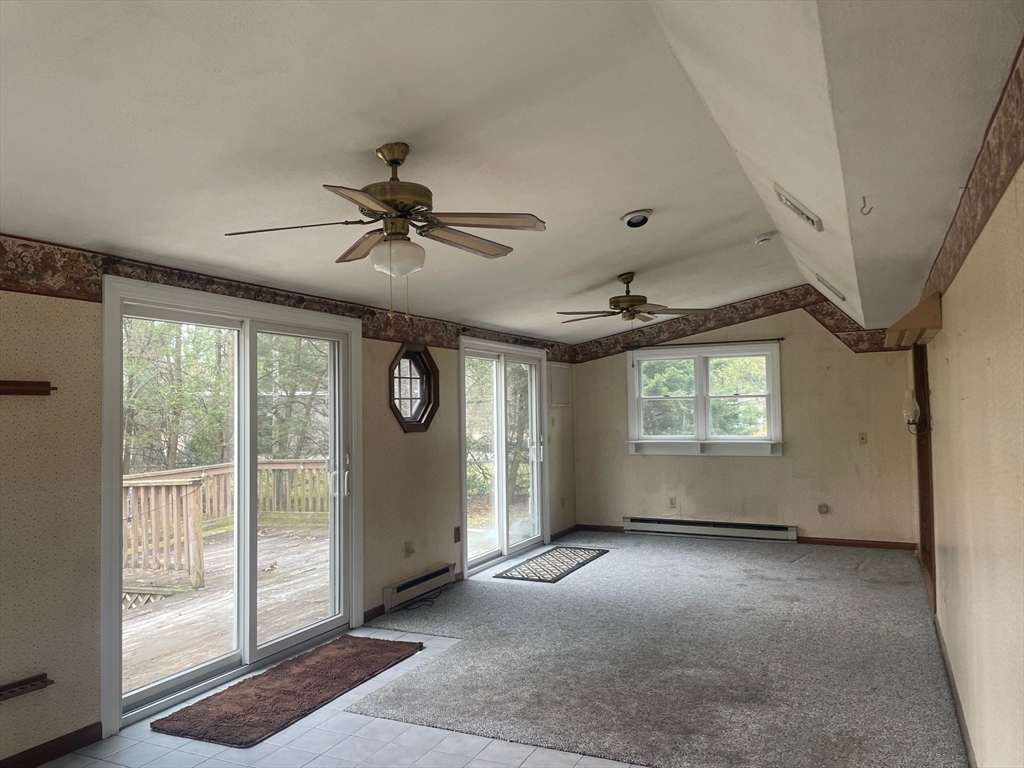 25 Piper Cross Road West Springfield, MA 01089 - Photo 6 of 20