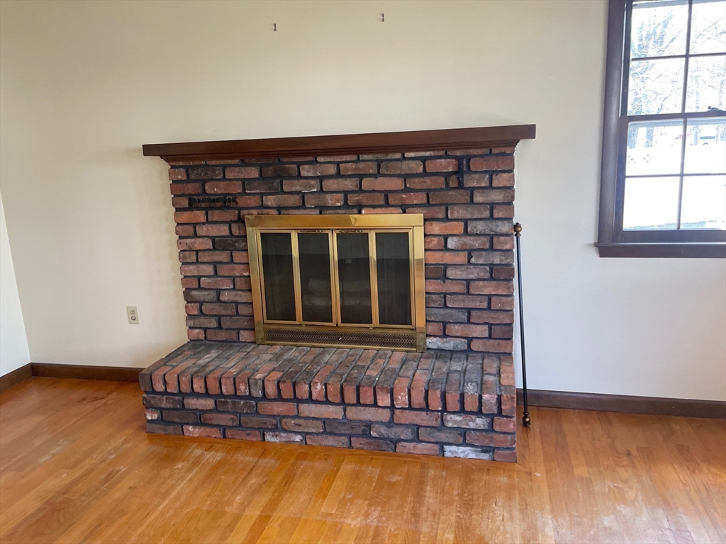 25 Piper Cross Road West Springfield, MA 01089 - Photo 8 of 20